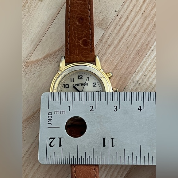 Unitron UniGlow Ladies Watch Leather Strap Light Gold Tone Dial Gold Case - Picture 8 of 10